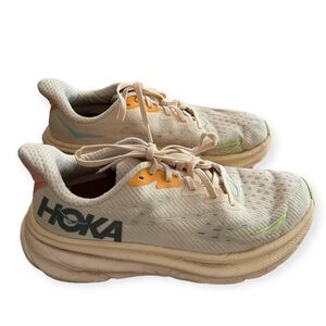Women’s Hoka One One Clifton 9 Size 8